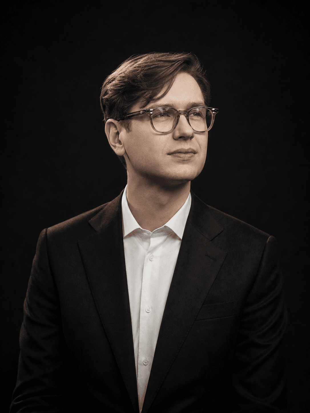 Víkingur Ólafsson booking profile
